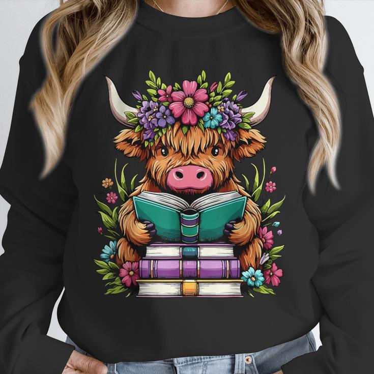 Highland Cow Book Floral Bookworm Unisex Sweatshirt Highland Cow Book Floral Bookworm Unisex Sweatshirt