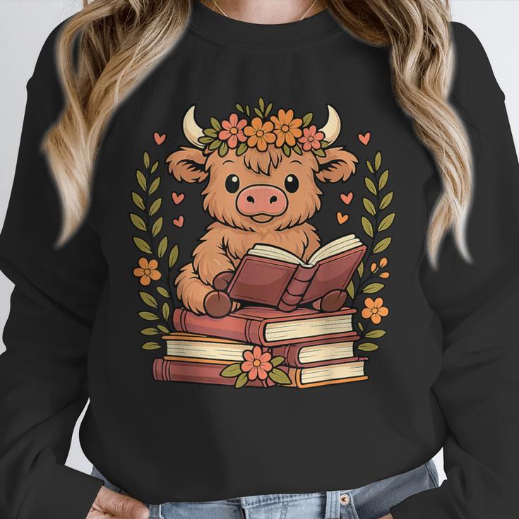 Highland Cow Reading Book Graphic Cow With Book Floral Unisex Sweatshirt
