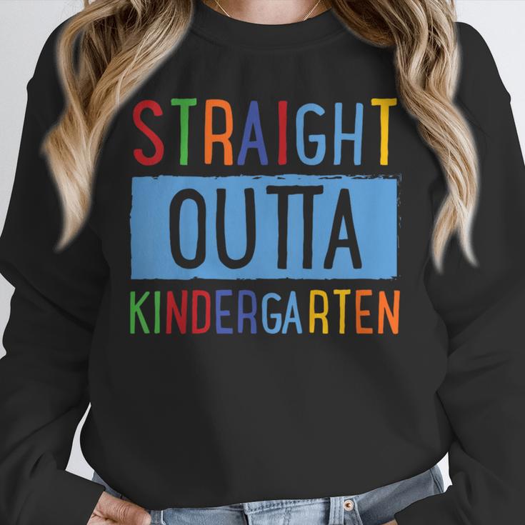 Kids STRAIGHT OUTTA KINDERGARTEN T-SHIRT FUNNY GRADUATION GIFT Unisex Sweatshirt