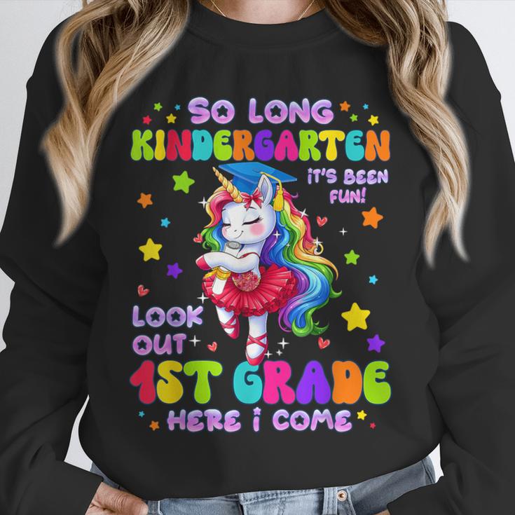 Kindergarten Graduation 2025 Graduate Girls Unicorn 1st Grad Unisex Sweatshirt