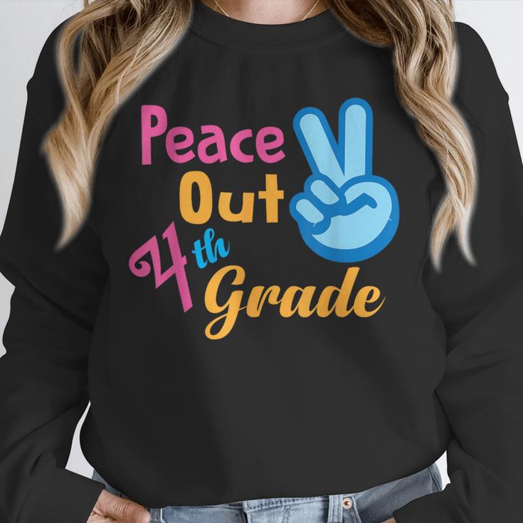 Last Day Of School Peace Out Grade 4 Graduation Kids Unisex Sweatshirt
