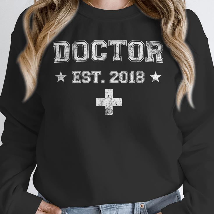 Medical Student GraduationShirt Doctor Est 2018 Unisex Sweatshirt