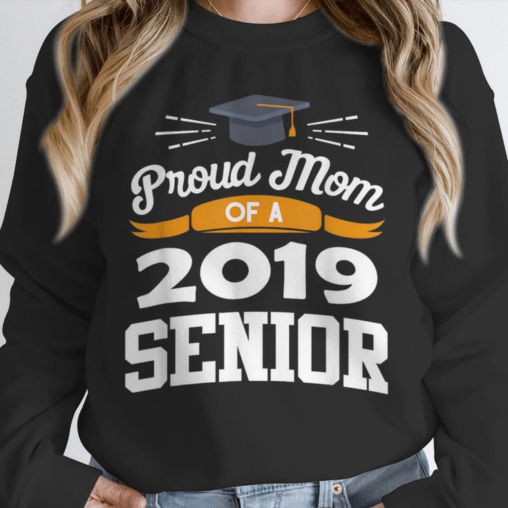Proud Mom Of A 2019 Senior Graduation Class Outfit T-Shirt Unisex Sweatshirt