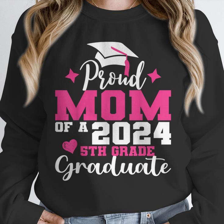 Proud Mom Of 2024 5th Grade Graduate Mother Graduation Unisex Sweatshirt