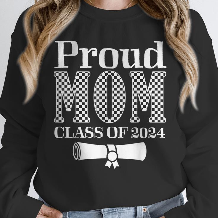 Proud Mom Of a 2024 Graduate Mama Checkered Graduation Unisex Sweatshirt