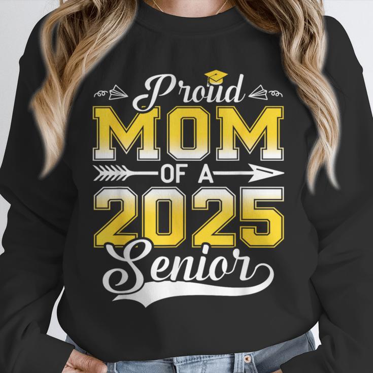 Proud Mom Of a 2025 Senior Graduate Graduation Unisex Sweatshirt