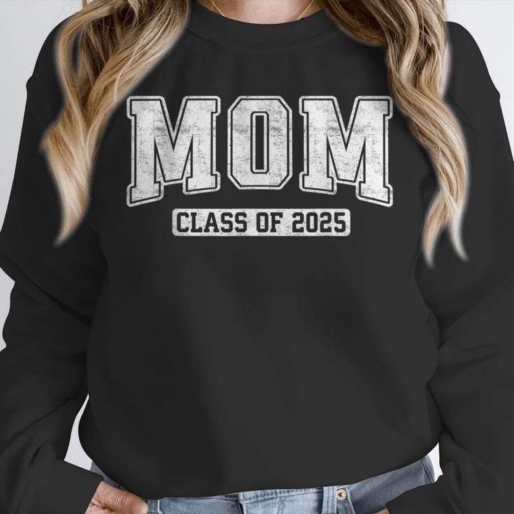 Proud Senior Mom Class Of 2025 Graduate Graduation 25 Unisex Sweatshirt