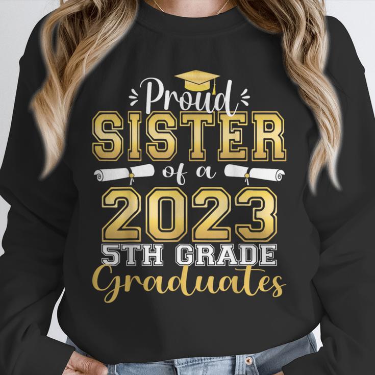 Proud Sister Of 5th Grade Graduate 2023 Family Graduation Unisex Sweatshirt