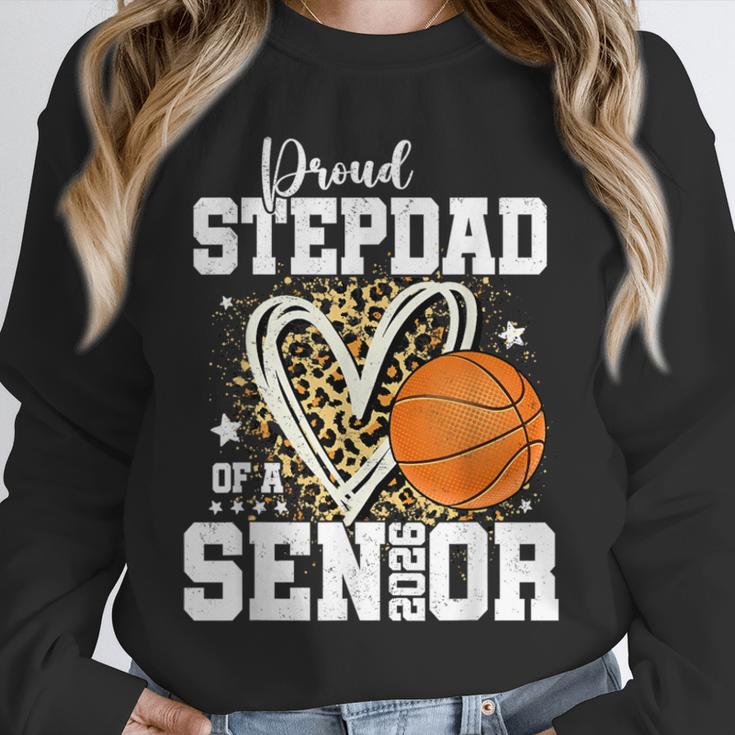Proud Stepdad Of A 2026 Senior Basketball Graduation Leopard Unisex Sweatshirt
