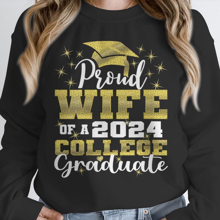 Proud Wife Of 2024 College Graduate Family 24 Graduation Unisex Sweatshirt