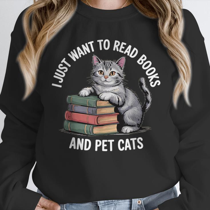 Retro I Just Want To Read Books And Pet Cats Unisex Sweatshirt