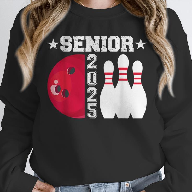 Senior 2025 Bowling Player Class Of 2025 Graduation Seniors Unisex Sweatshirt