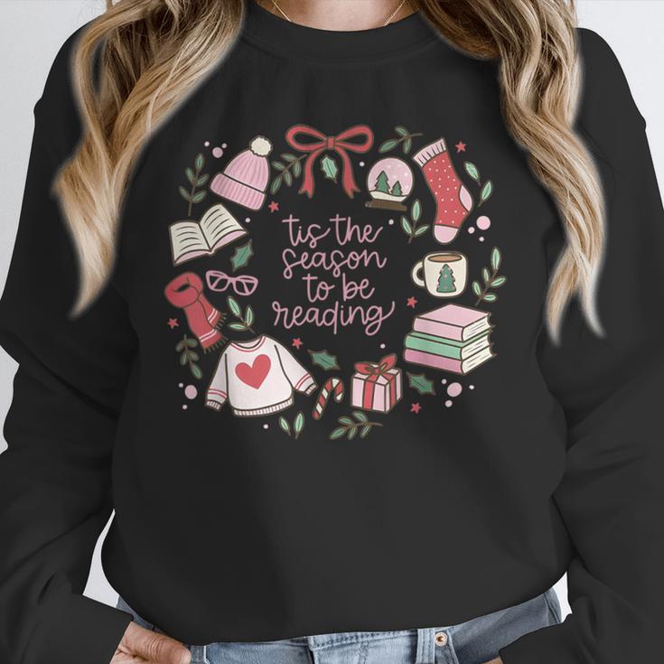 Xmas Tis The Season To Be Reading Books Pajamas Unisex Sweatshirt Xmas Tis The Season To Be Reading Books Pajamas Unisex Sweatshirt