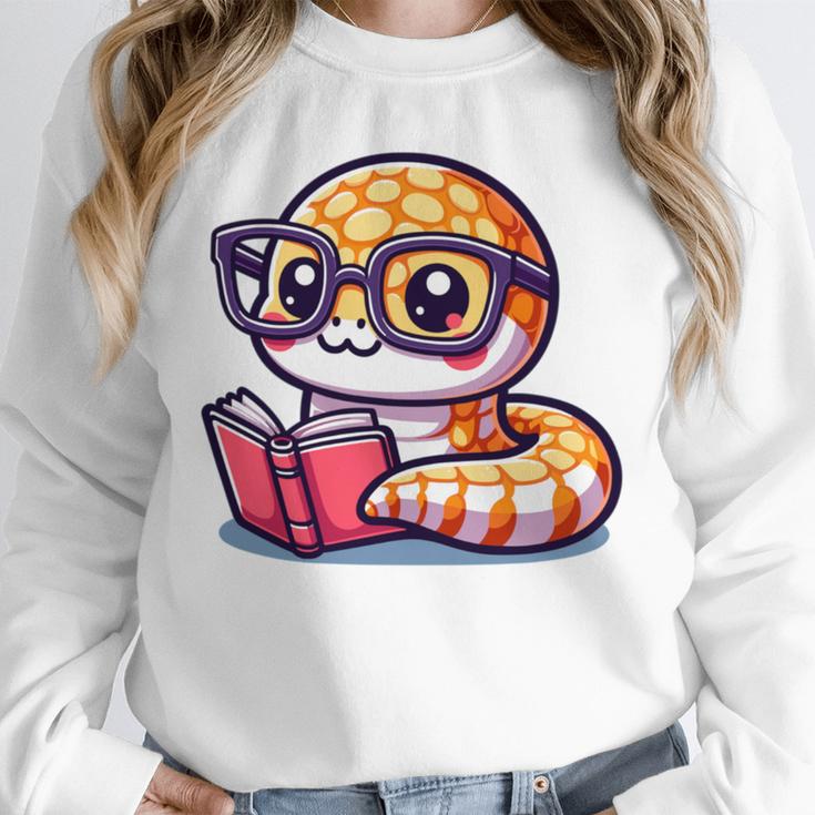 Adorable Book Lover Rattlesnake With Reading Glasses Cute Unisex Sweatshirt