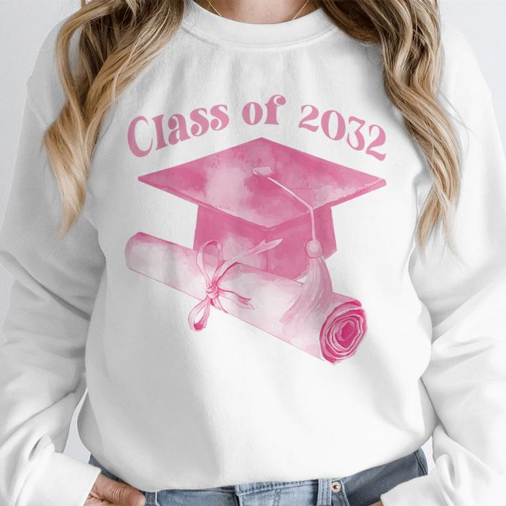Class Of 2032 Senior 2032 Back To School 2032 Graduation Cap Unisex Sweatshirt