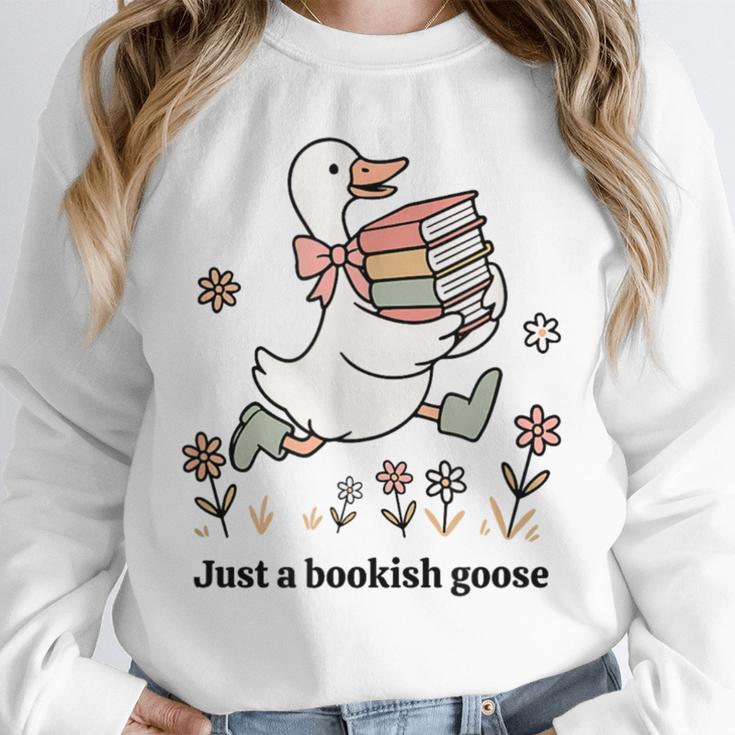 Goose With Books Cute Bookworm Reader Unisex Sweatshirt