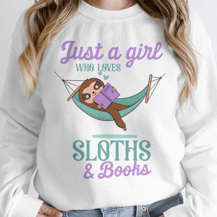 Just a Girl Who Loves Sloths And Books Unisex Sweatshirt