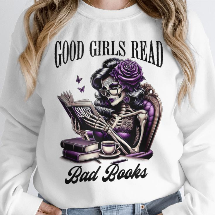 Smut Book Reading Smutty Good That Girls Read Bad Books Unisex Sweatshirt Smut Book Reading Smutty Good That Girls Read Bad Books Unisex Sweatshirt