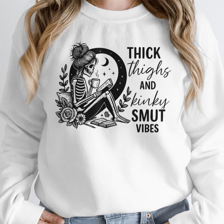 Thick Thighs And Kinky Smut Vibes Spicy Book Lovers Unisex Sweatshirt