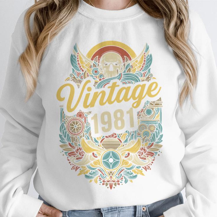Vintage 1981 Retro Badge Nostalgia Eighties Compass Skull Unisex Sweatshirt Vintage 1981 Retro Badge Nostalgia Eighties Compass Skull Unisex Sweatshirt