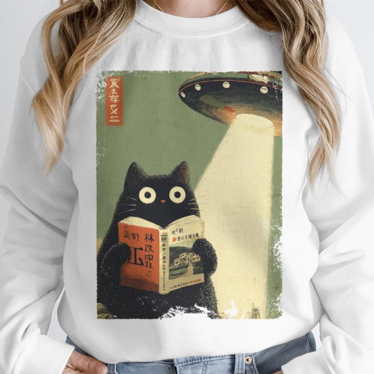 Vintage Japanese Cat Book Lovers UFO Alien Abduction Cat Dad Unisex Sweatshirt Vintage Japanese Cat Book Lovers UFO Alien Abduction Cat Dad Unisex Sweatshirt