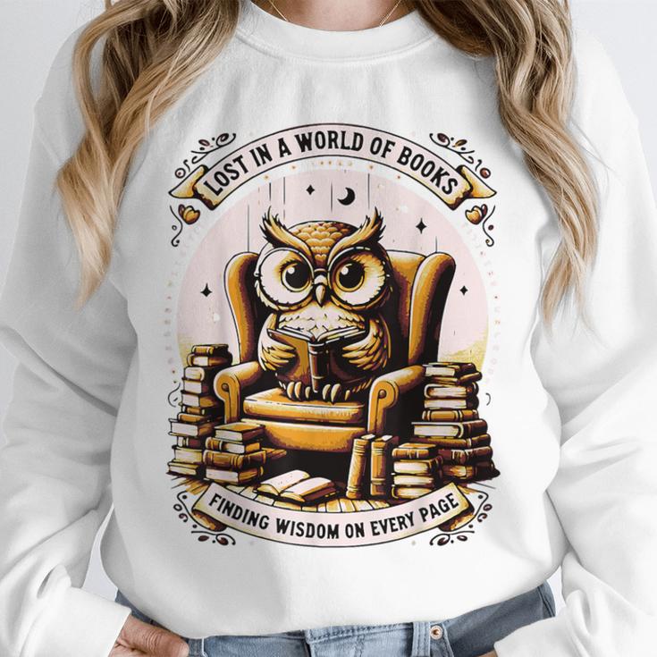 Wise Owl Reading Books Unisex Sweatshirt Wise Owl Reading Books Unisex Sweatshirt