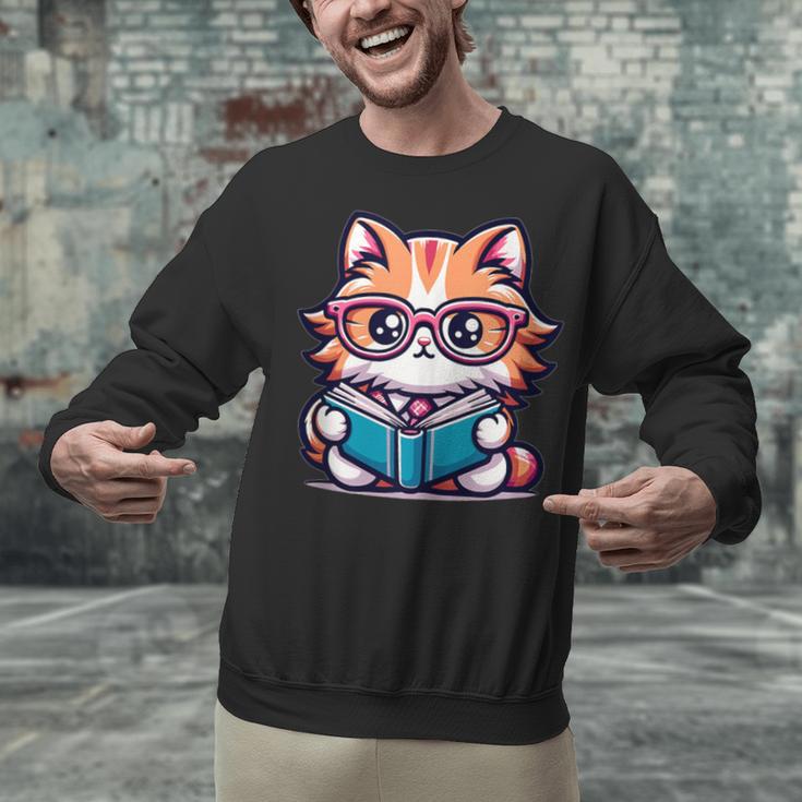 Adorable Book Lover Maine Coon Cat With Reading Glasses Cute Unisex Sweatshirt