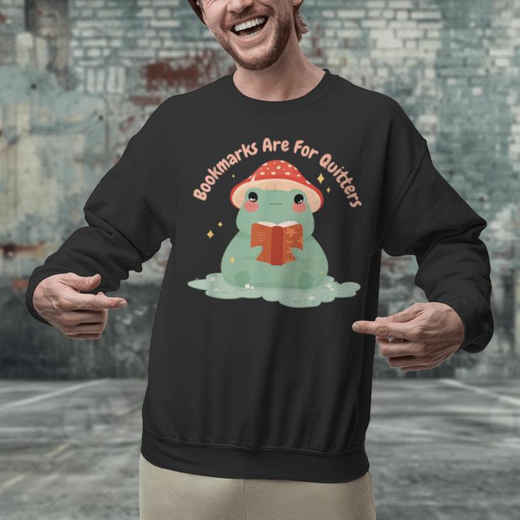 Bookmarks Are For Quitters Frog Reading Book Graphic Unisex Sweatshirt