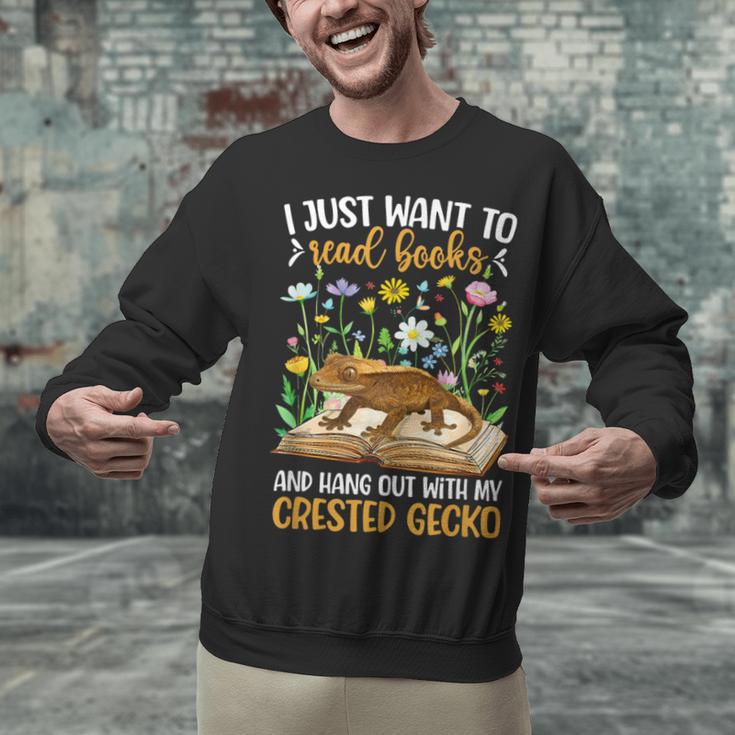 Books And Crested Gecko Owner Crestie Lover Unisex Sweatshirt