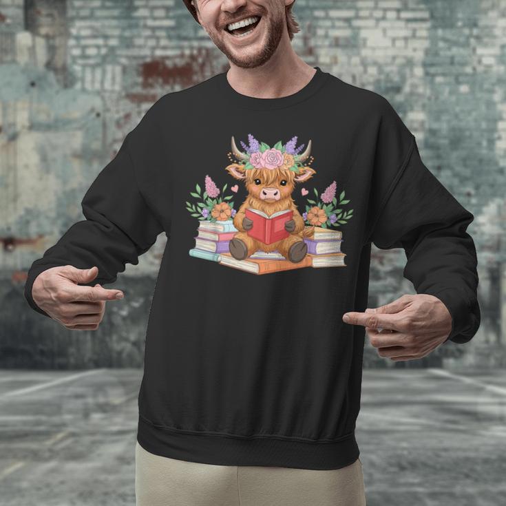 Cute Baby Highland Cow Reading Book Lover Toddler Unisex Sweatshirt