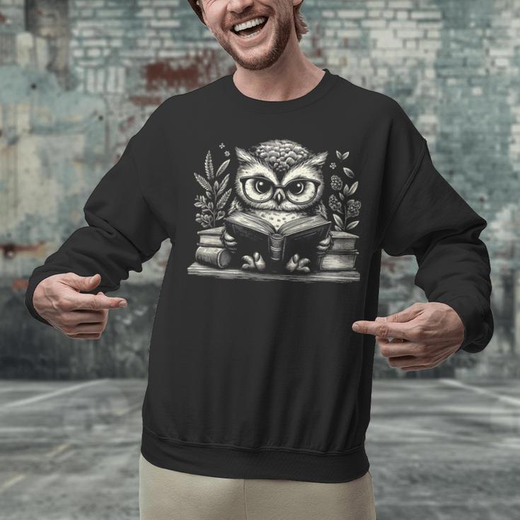 Cute Owl Reading Book Graphic Art Unisex Sweatshirt