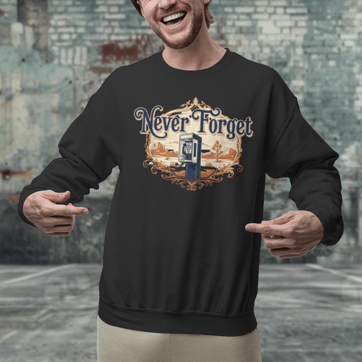 Never Forget Payphones – Retro Humor Nostalgia Graphic Unisex Sweatshirt