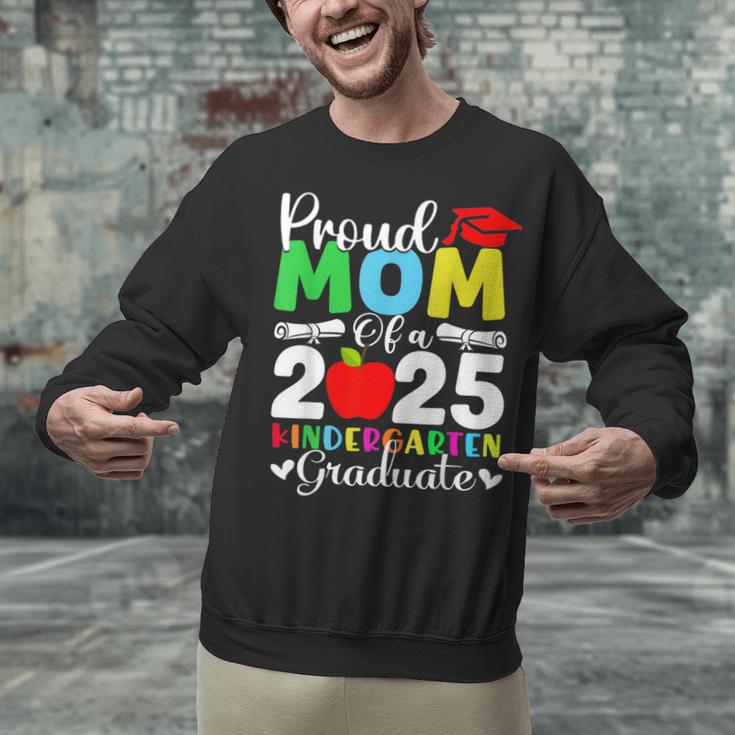 Graduation Proud Mom Of 2025 Kindergarten Graduate Unisex Sweatshirt