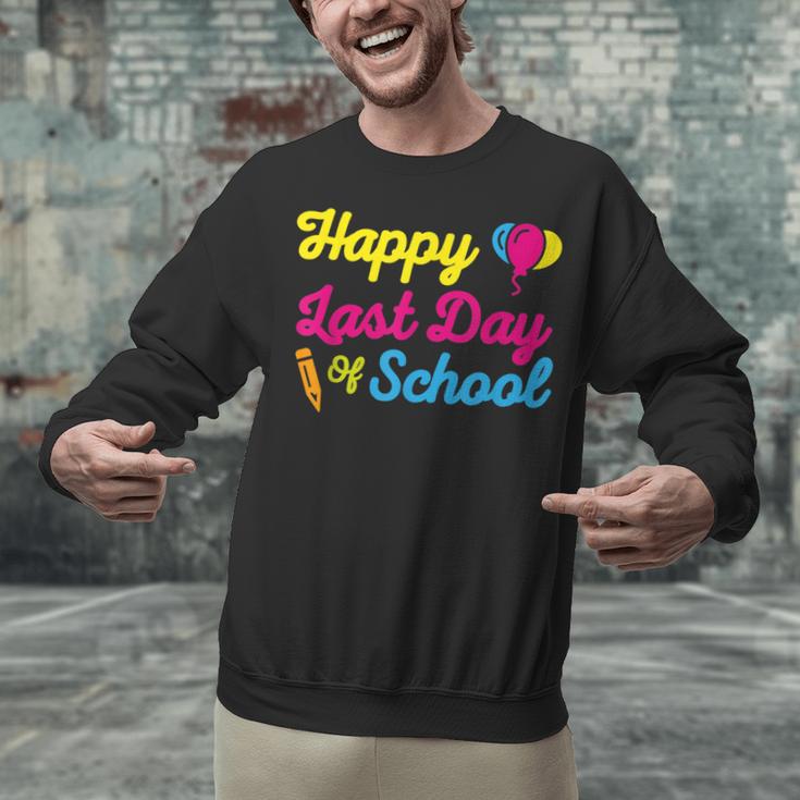 Happy Last Day Of School Graduation Teacher Students T-Shirt Unisex Sweatshirt