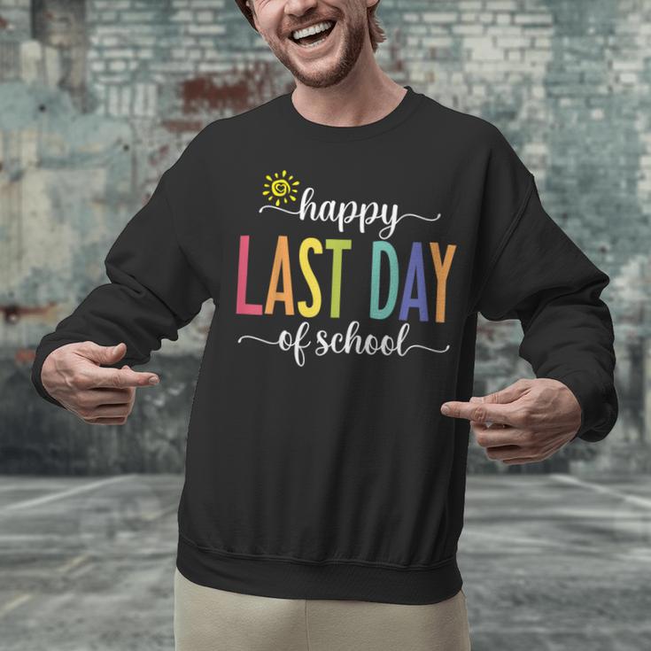 Happy Last Day Of School Women Teachers School Graduation Unisex Sweatshirt