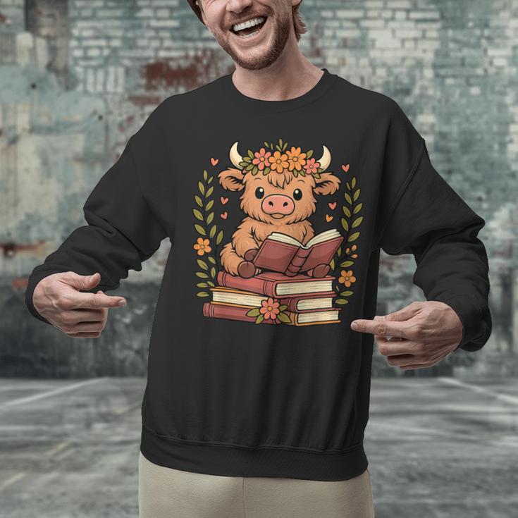 Highland Cow Reading Book Graphic Cow With Book Floral Unisex Sweatshirt