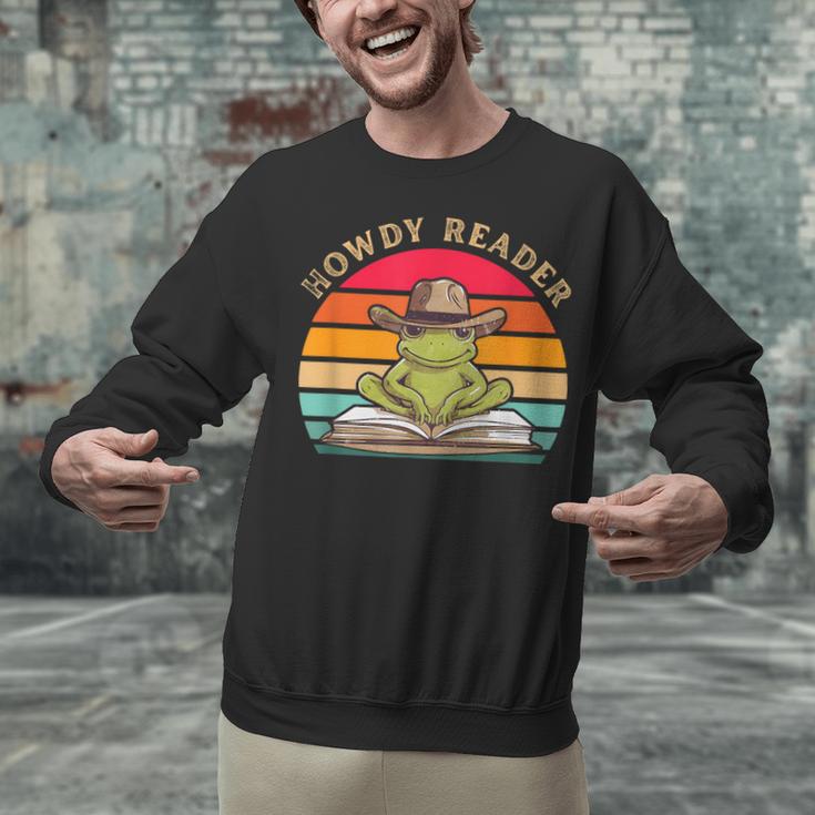 Howdy Reader Frog Reading Book Vintage Unisex Sweatshirt
