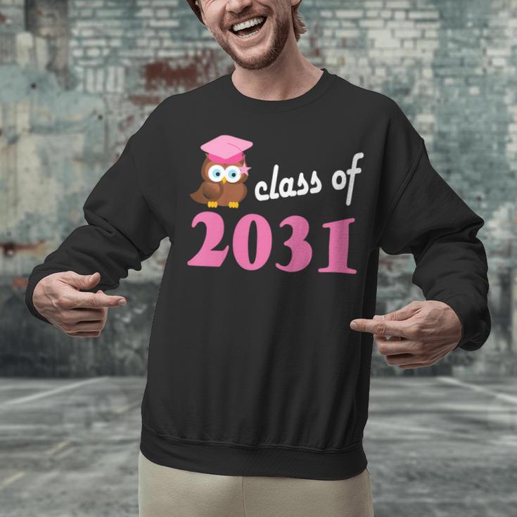 Kids Class Of 2031 Back To School Graduation T-Shirt Unisex Sweatshirt