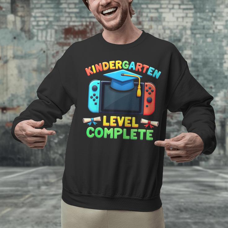 Kindergarten Level Complete Graduation Class 2025 Gamer Boys Unisex Sweatshirt