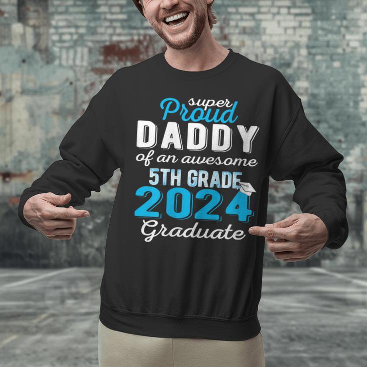 Proud Daddy Of 5th Grade Graduate 2024 Family Graduation Unisex Sweatshirt