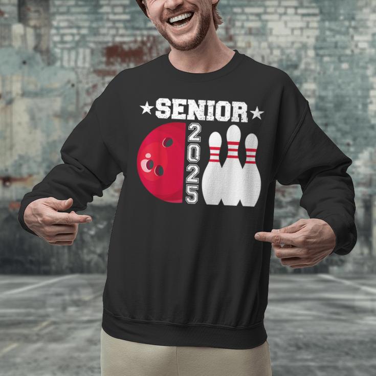 Senior 2025 Bowling Player Class Of 2025 Graduation Seniors Unisex Sweatshirt