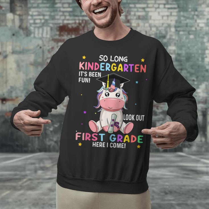 So Long Kindergarten Graduation Class 2025 Unicorn Girls Unisex Sweatshirt