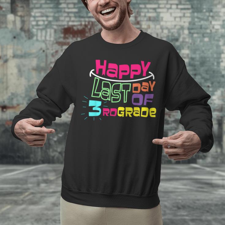 Sweet Happy Last Day Of 3rd Grade Kids GraduationUnisex Sweatshirt