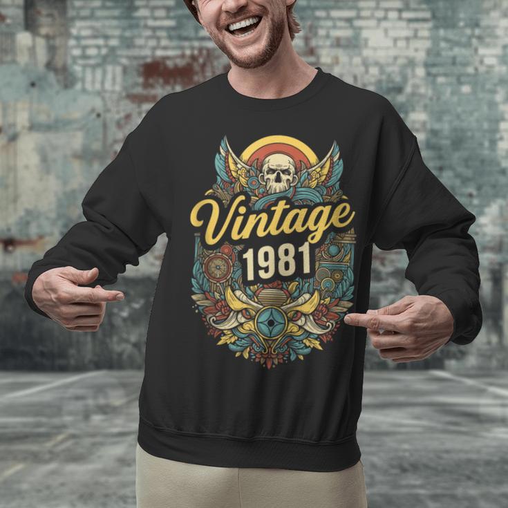 Vintage 1981 Retro Badge Nostalgia Eighties Compass Skull Unisex Sweatshirt