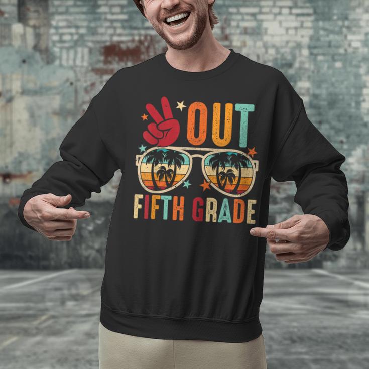 Vintage Peace Out 5th Grade Graduation Last Day Of School Unisex Sweatshirt