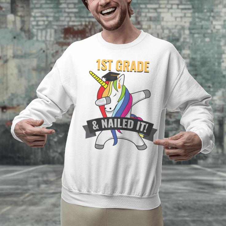 1ST GRADE NAILED IT UNICORN DABBING GRADUATION T-SHIRT Unisex Sweatshirt