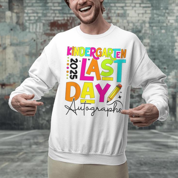 2025 Last Day Of School Autograph Kindergarten Graduation Unisex Sweatshirt