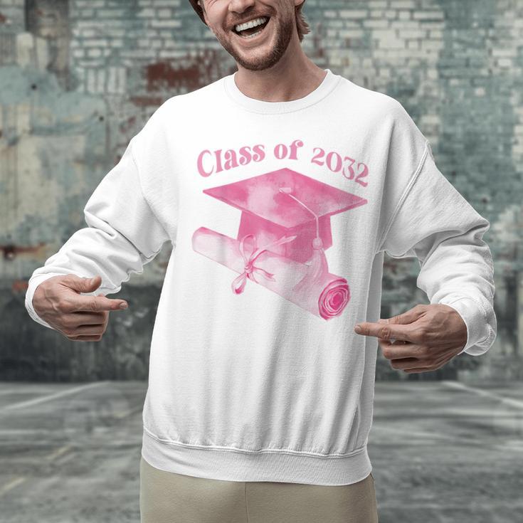 Class Of 2032 Senior 2032 Back To School 2032 Graduation Cap Unisex Sweatshirt