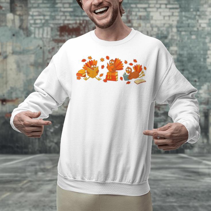 Cute Turkey Reading Book Librarian Bookworm Thanksgiving Men Unisex Sweatshirt