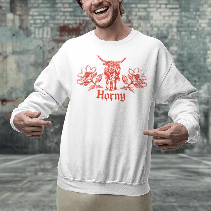Horny Bull Romance Reader Shirt Spicy Books Bull Pun Unisex Sweatshirt